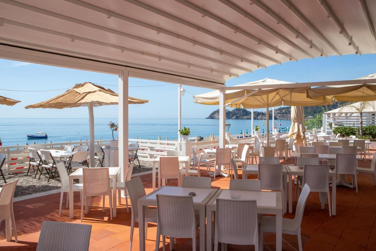 Hotel Antares Letojanni Exterior photo