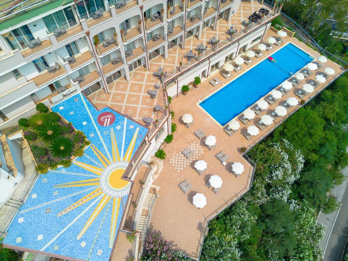 Hotel Antares Letojanni Exterior photo